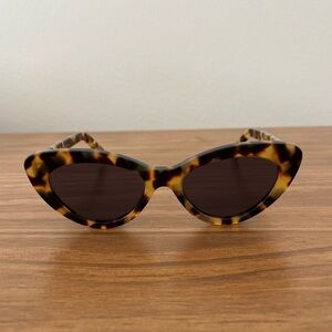 Illesteva Pamela Sunglasses - Tortoise